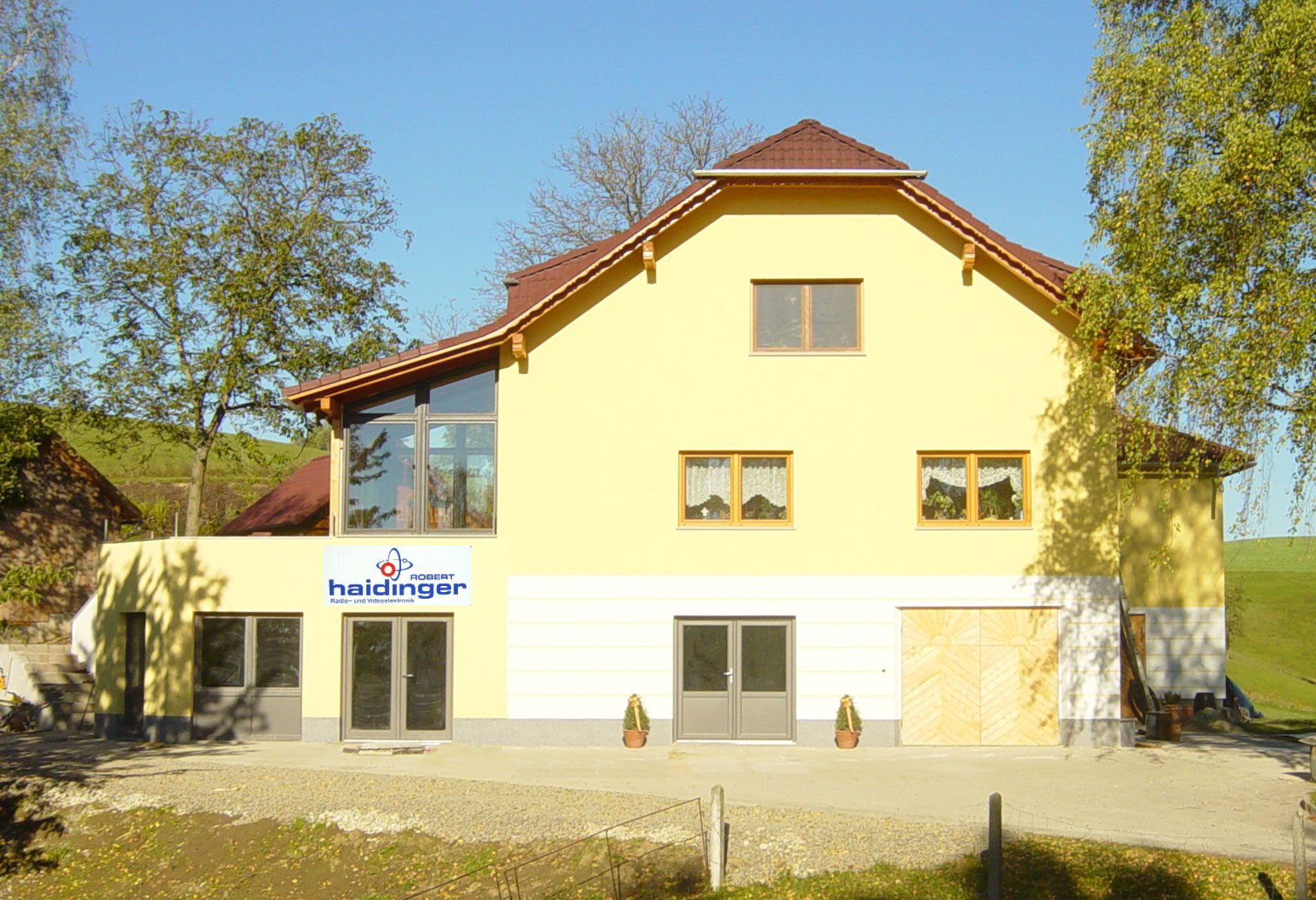 Das Geschäftsgebäude von Robert Haidinger in der Löwengrub 5, St. Agatha